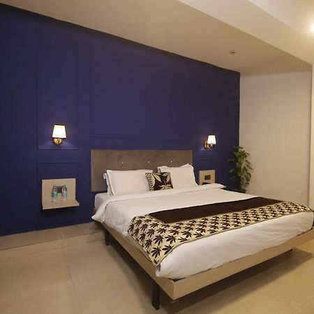 Virohaa Garden Hotel Ghaziabad Zewnętrze zdjęcie