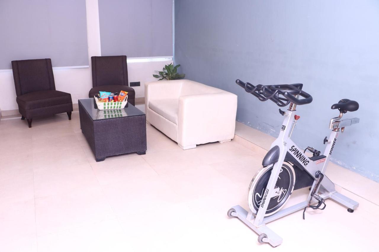Virohaa Garden Hotel Ghaziabad Zewnętrze zdjęcie