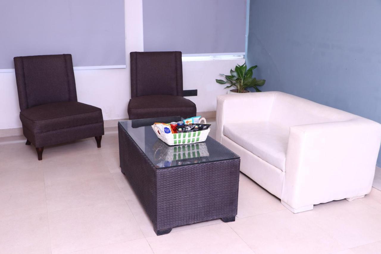 Virohaa Garden Hotel Ghaziabad Zewnętrze zdjęcie