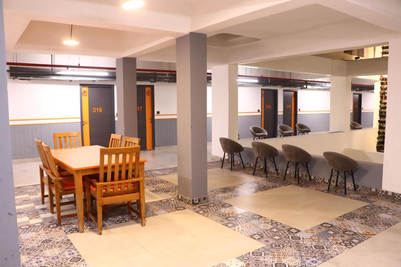Virohaa Garden Hotel Ghaziabad Zewnętrze zdjęcie