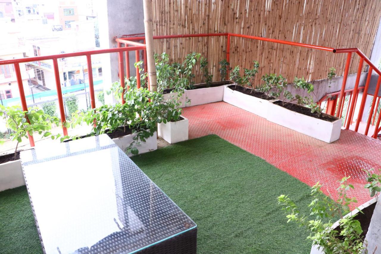 Virohaa Garden Hotel Ghaziabad Zewnętrze zdjęcie