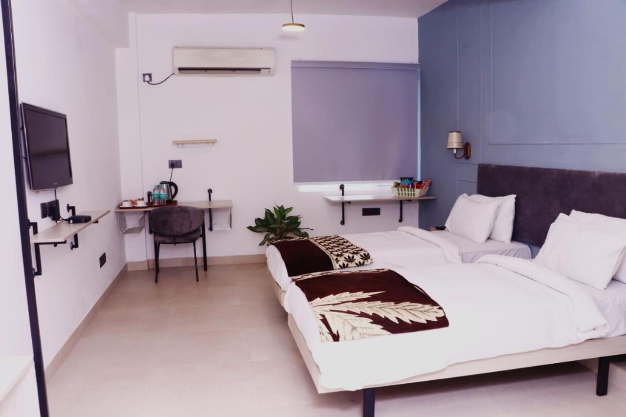 Virohaa Garden Hotel Ghaziabad Zewnętrze zdjęcie
