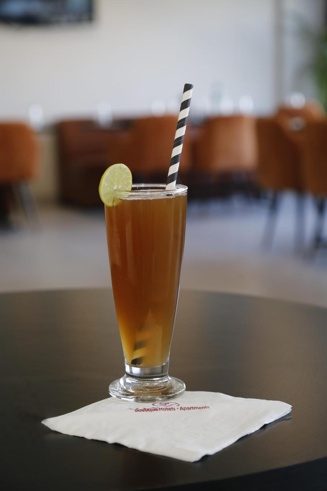 Virohaa Garden Hotel Ghaziabad Zewnętrze zdjęcie