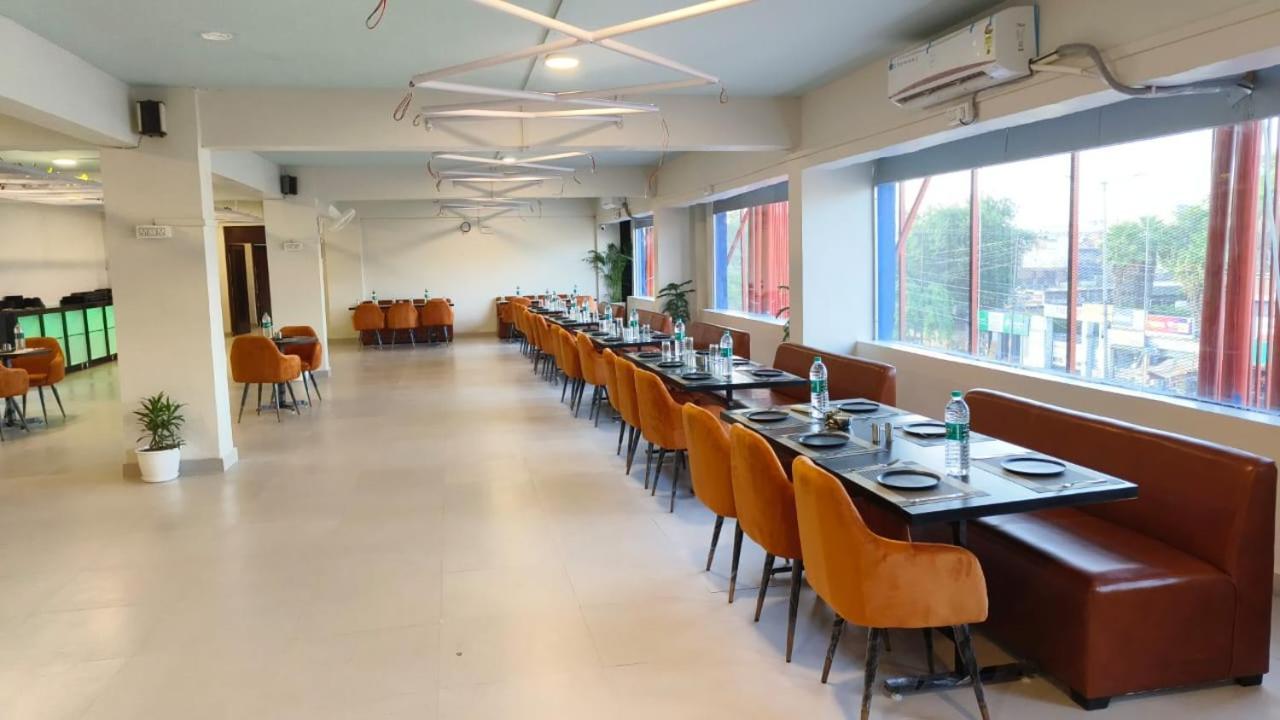 Virohaa Garden Hotel Ghaziabad Zewnętrze zdjęcie